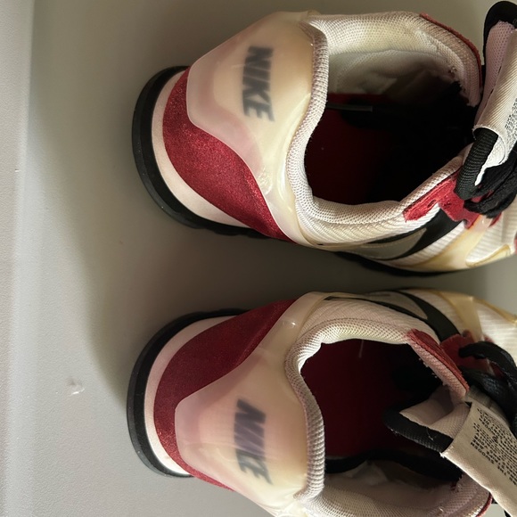 Womens Nike V-Love O.X. AR4269-101 (white, red, black), size 6 - Picture 2 of 3